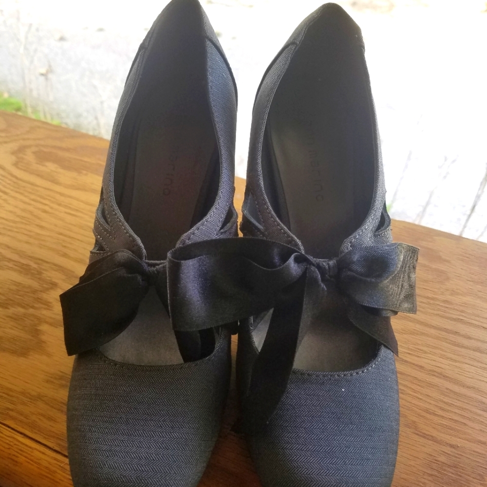 Ann marino mary jane style heels with bow